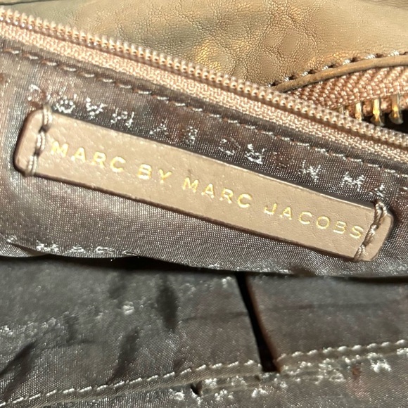 Marc by Marc Jacob’s Tan Leather Tote Bag - Picture 7 of 11
